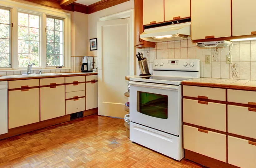 Simple Kitchen Design Ideas – Layout, Colour Schemes & Décor Tips